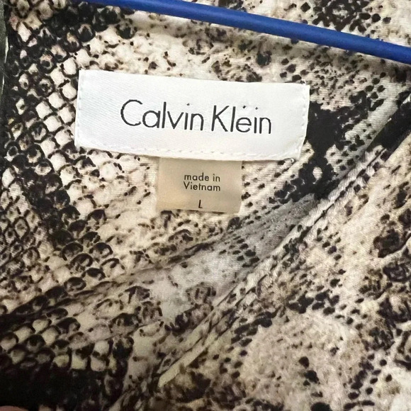 Calvin Klein, CK, sleeveless top, size large (L), snake print style. NWOT - Picture 5 of 6